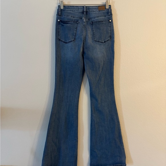 5/$55 !! 🔥 Judy Blue Flare Wide Leg Jeans in Blue - Picture 3 of 3